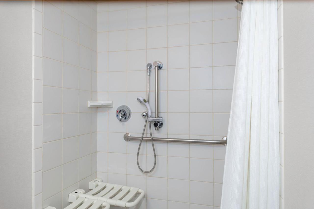 Fairfield Inn & Suites By Marriott Wichita Downtown Extérieur photo