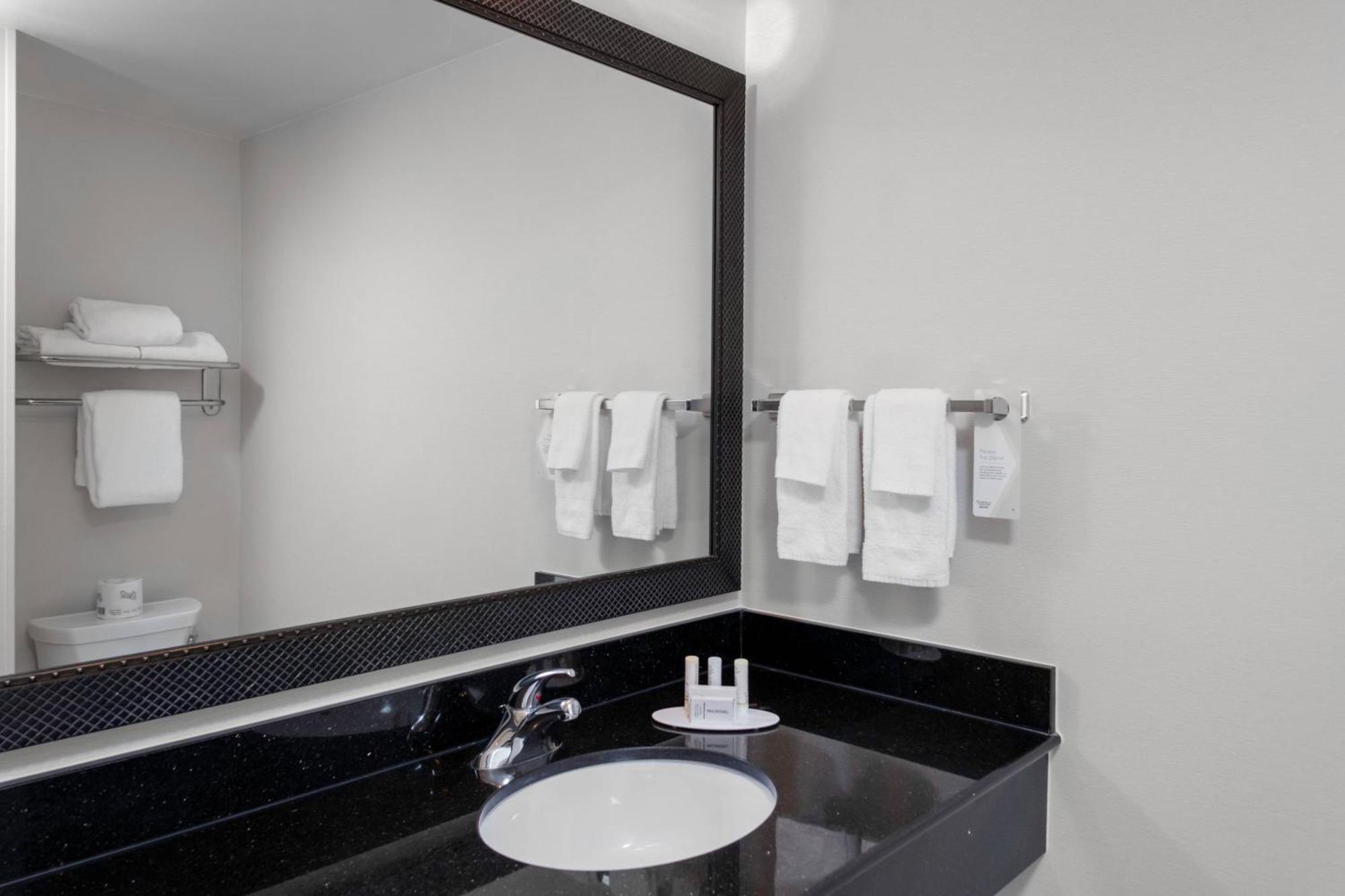 Fairfield Inn & Suites By Marriott Wichita Downtown Extérieur photo