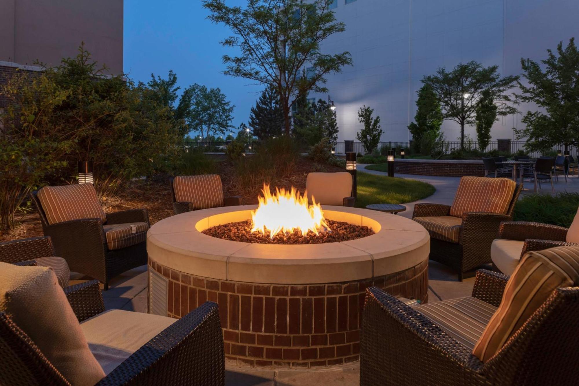 Fairfield Inn & Suites By Marriott Wichita Downtown Extérieur photo