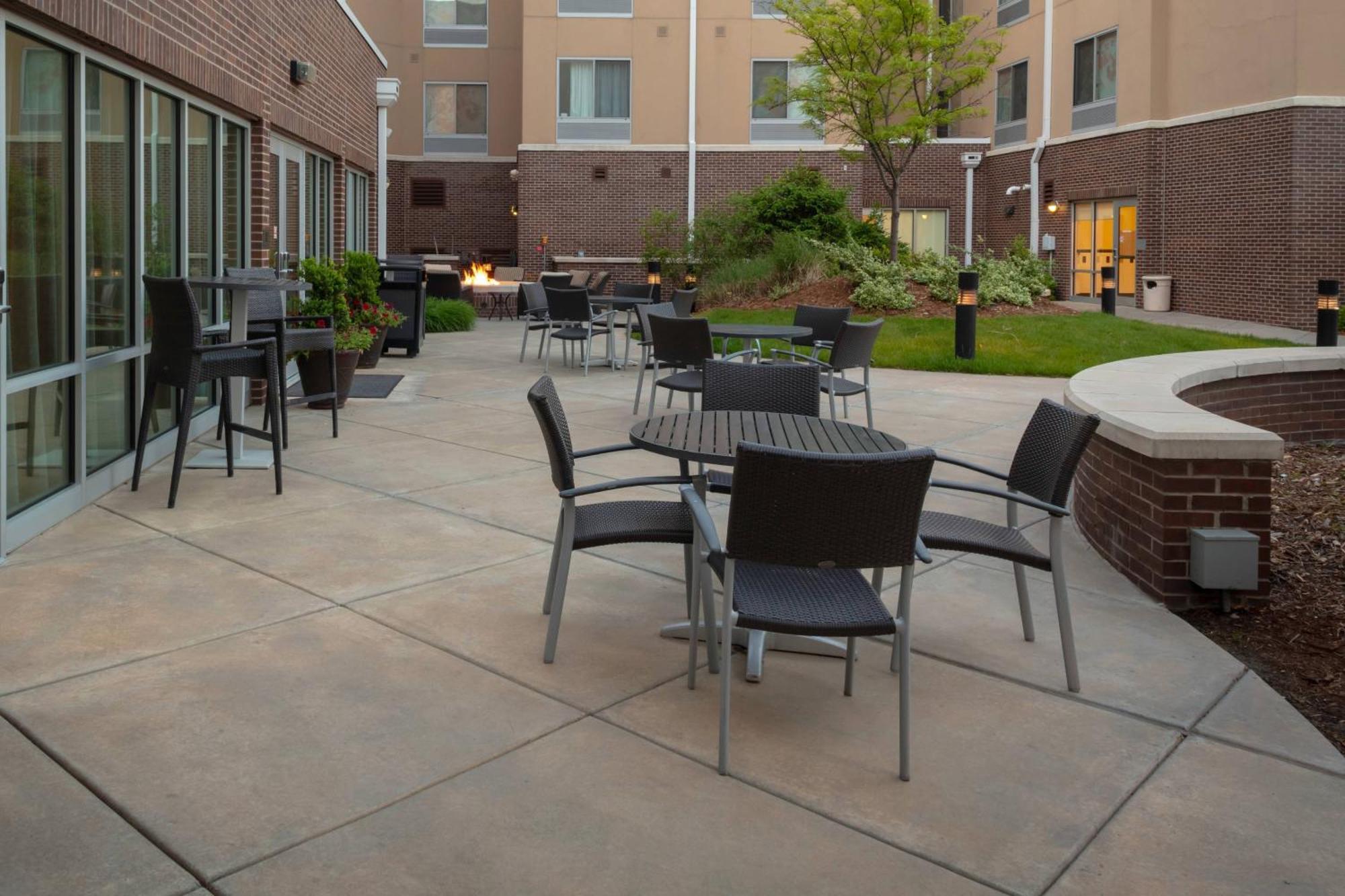 Fairfield Inn & Suites By Marriott Wichita Downtown Extérieur photo