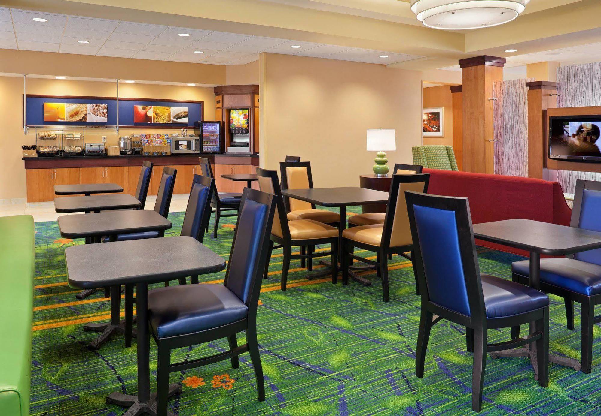 Fairfield Inn & Suites By Marriott Wichita Downtown Extérieur photo